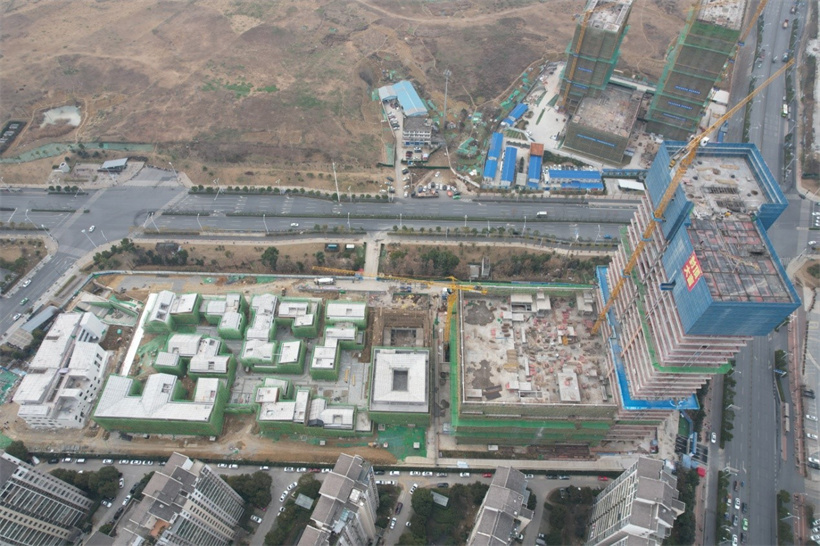 国产日韩精品欧美一区喷