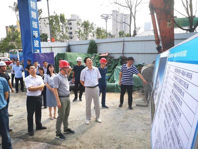 国产日韩精品欧美一区喷