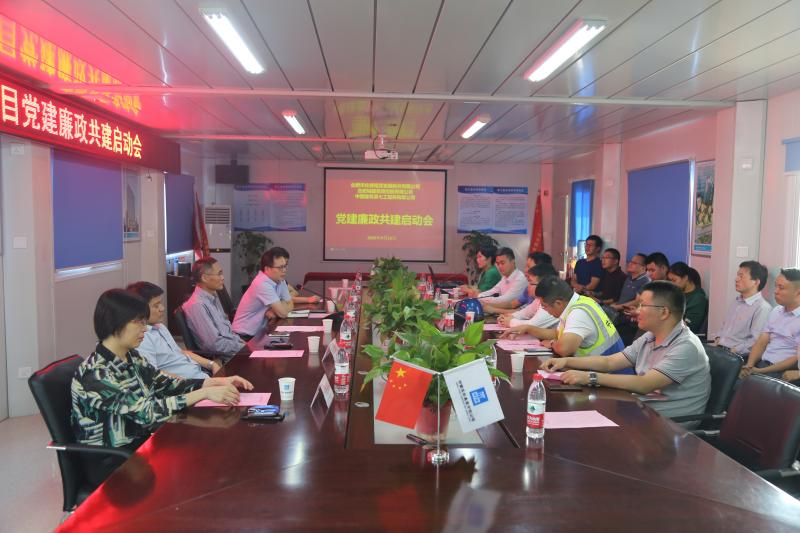 国产日韩精品欧美一区喷