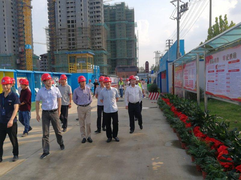 国产日韩精品欧美一区喷