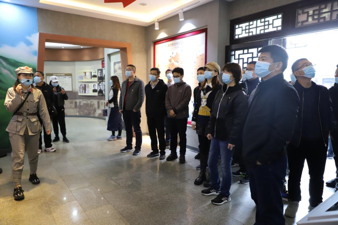 国产日韩精品欧美一区喷