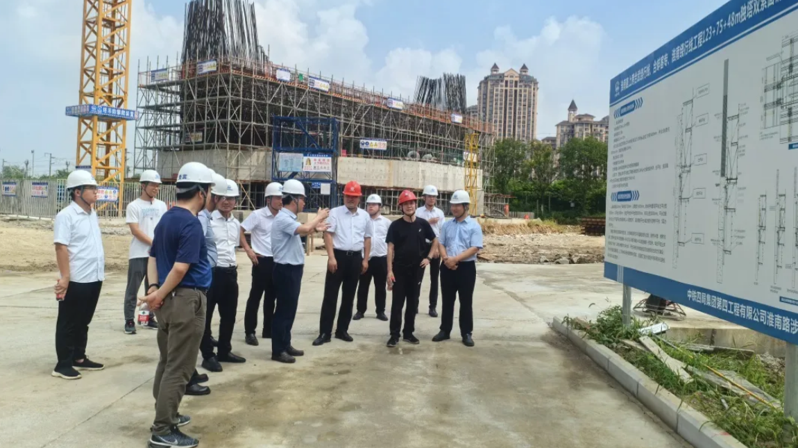 国产日韩精品欧美一区喷