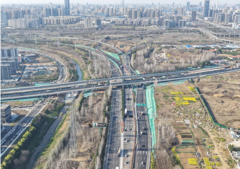 国产日韩精品欧美一区喷