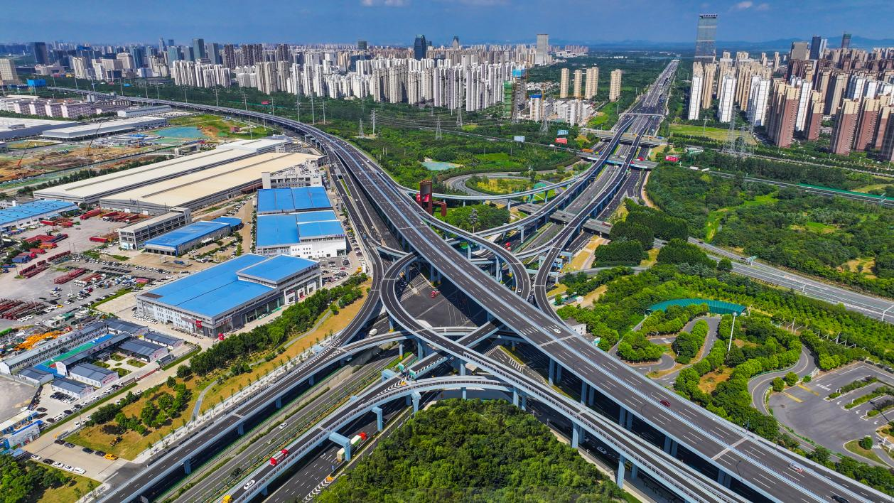 国产日韩精品欧美一区喷