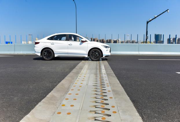 国产日韩精品欧美一区喷