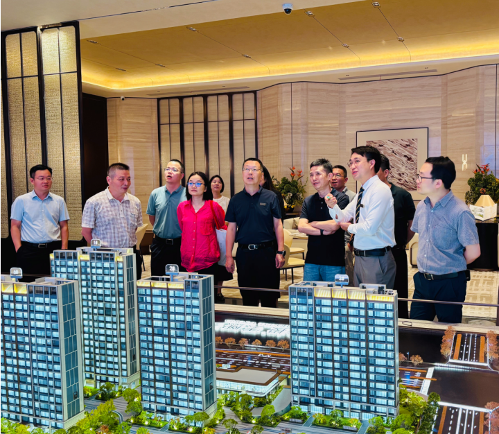 国产日韩精品欧美一区喷