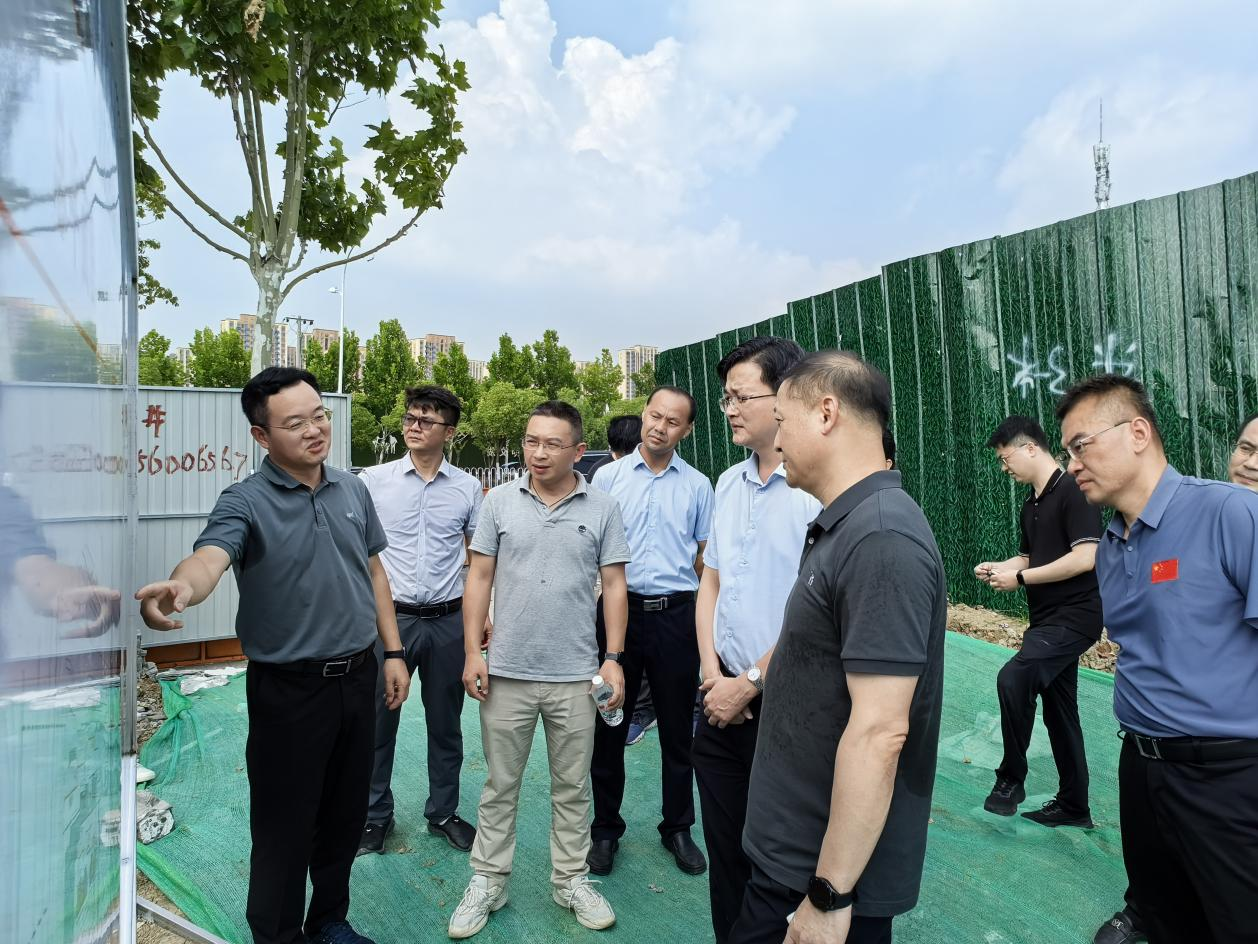 国产日韩精品欧美一区喷