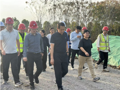 国产日韩精品欧美一区喷